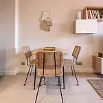 Daire Entierement Renove Avec Terrasse