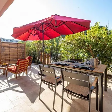 Entièrement Rénové Avec Terrasse Saint-Tropez