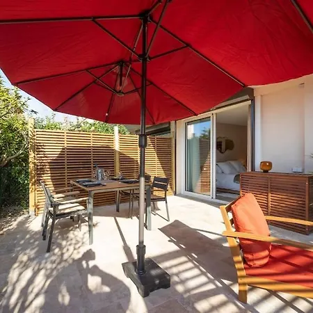 Entièrement Rénové Avec Terrasse * Saint-Tropez