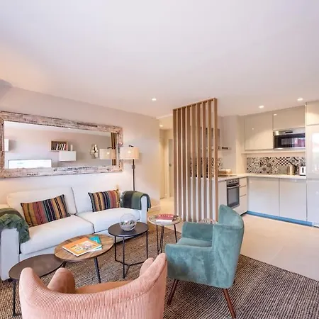 Διαμέρισμα Entierement Renove Avec Terrasse *