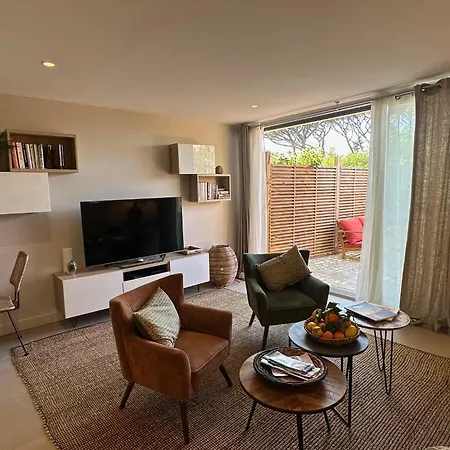 Entierement Renove Avec Terrasse