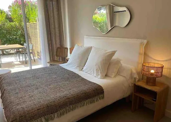 Entièrement Rénové Avec Terrasse * Saint-Tropez