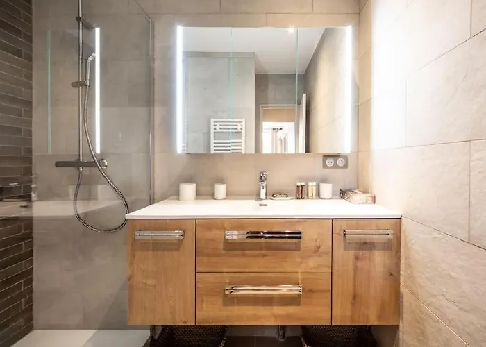 Appartement Entierement Renove Avec Terrasse *