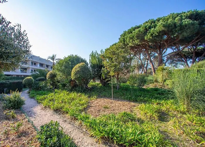 Entièrement Rénové Avec Terrasse * Saint-Tropez