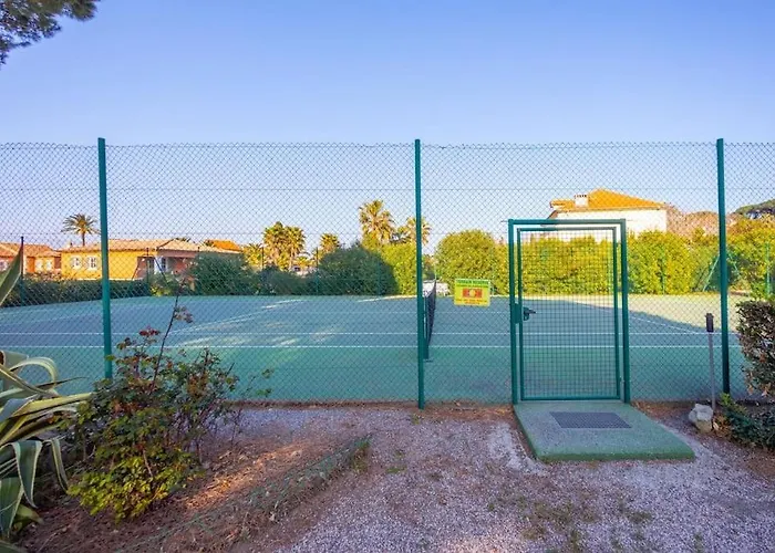 Entierement Renove Avec Terrasse Saint-Tropez