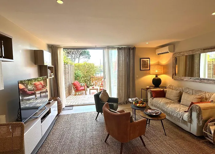 Entierement Renove Avec Terrasse Appartement Saint-Tropez