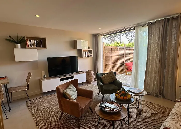 Entierement Renove Avec Terrasse